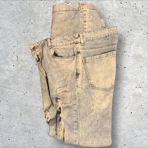 ** UNIQ by. LITZ Rocker Distressed Wide Leg Jeans - Picture 5 of 14